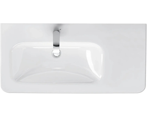 Keramické umyvadlo s kohoutkem shora