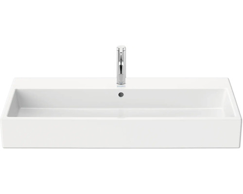 Keramické umyvadlo s vodovodní baterií