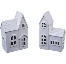 Dva dekorativní domy z keramiky