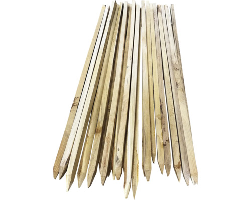 Hromada dřevěných kolíků se špičkou