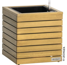 Dřevěný květináč se zavlažovacím systémem