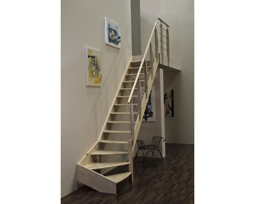 Dřevěné schodiště s nerezovým zábradlím v moderním interiéru