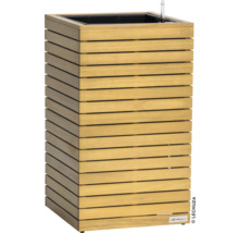 Dřevěný květináč se zavlažovacím systémem