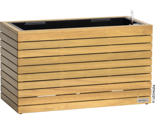 Dřevěný truhlík se zavlažovacím systémem