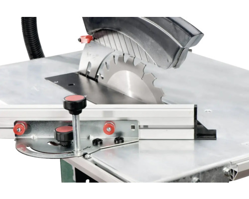 Stolní pila pro zpracování dřeva