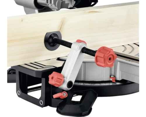 Upínání obrobku na pokosové pile