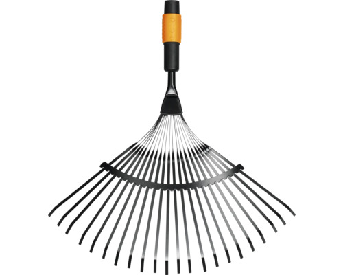 Kovové hrábě na zahradu s rukojetí