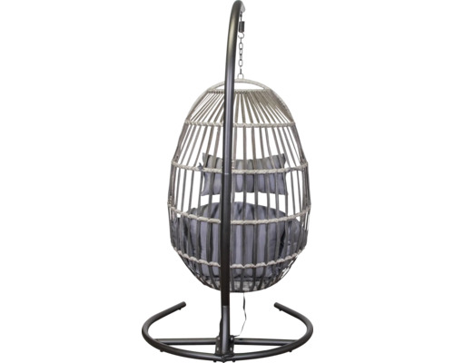 Závěsné křeslo z ratanu s ocelovým rámem a polštáři