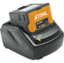 Baterie Stihl AK 30 S v nabíječce