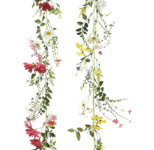 Umělá girlanda s květy a listy k dekoraci