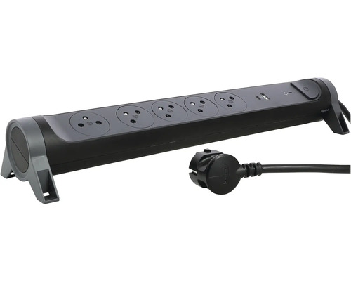 Prodlužovací kabel s pěti zásuvkami a dvěma USB porty