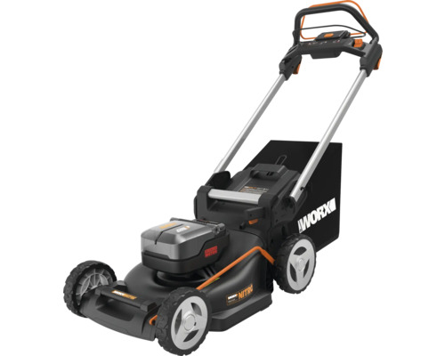 Zahradní traktor se sběrným košem od společnosti Worx