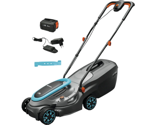 Aku sekačka GARDENA PowerMax 32/18V 32cm včetně 1x baterie (4,0Ah) a nabíječky Akumulátorová sekačka Gardena s akumulátorem, nabíječkou a nožem