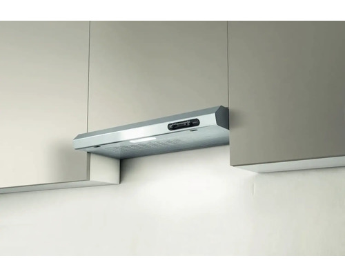 Odsavač par mezi kuchyňskými skříňkami