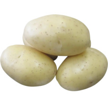 Tři oloupané brambory