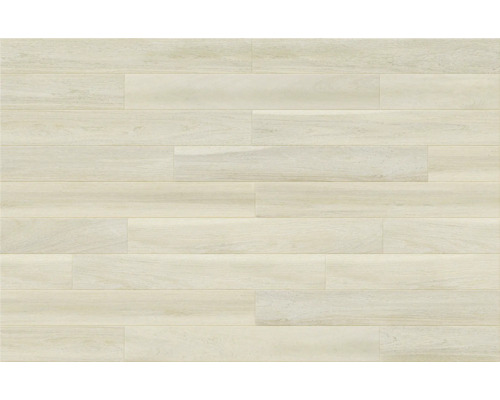 Pokládka podlahových dlaždic s dřevěným vzhledem