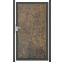 Zahradní branka s kamenným dekorem a klikou