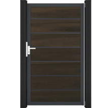 Zahradní branka s vodorovnými dřevěnými panely a kovovým rámem