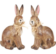 Dvě figurky velikonočních zajíčků z umělého kamene s ozdobou krku