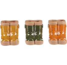 Tři květináče ve tvaru gumáků