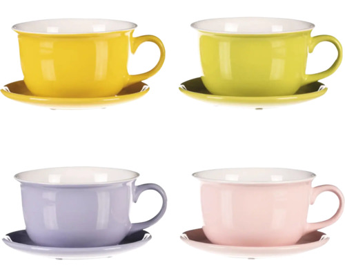 Čtyři šálky na čaj s podšálky v různých barvách