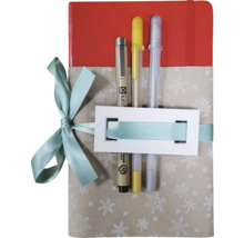 Dárková sada s poznámkovým blokem, pery a mašlí