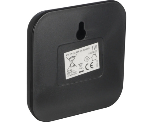 Zadní strana meteorologické stanice s informacemi o baterii, výkonu a výrobci