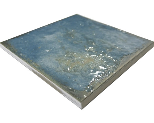 Čtvercová dlaždice s mramorovým povrchem