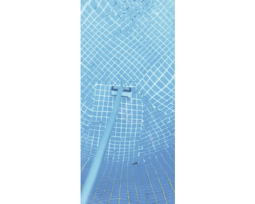 Bazén s obklady a čističem bazénu