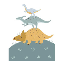 Ilustrace tří naskládaných dinosaurů na kopci