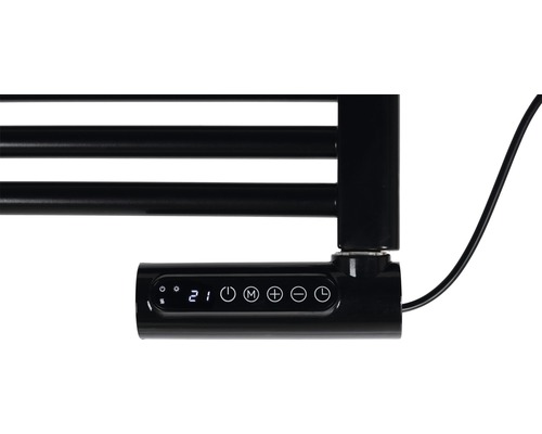 Detailní pohled na černý ohřívač ručníků s digitálním ovládacím panelem