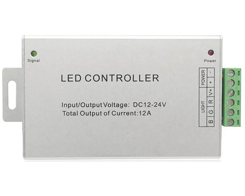 LED ovladač se vstupním/výstupním napětím a výstupním proudem