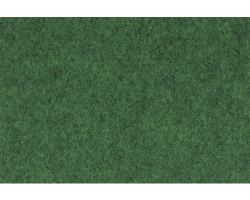 Detailní pohled na zelený koberec