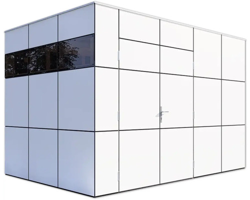 Moderní zahradní domek s okny a dveřmi