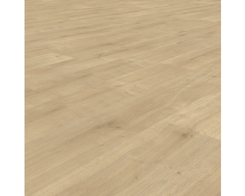 Položená laminátová podlaha se vzhledem dřeva