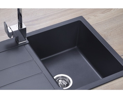 Dřez s odkapávací plochou a vodovodní baterií