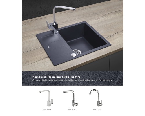 Kuchyňská baterie a granitový dřez na pracovní desce