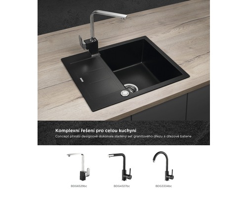 Černý granitový dřez s baterií na kuchyňské lince