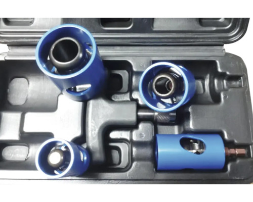 Sada jádrových vrtáků v černém kufříku na nářadí