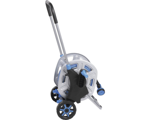 Vozík na hadici s koly a rukojetí