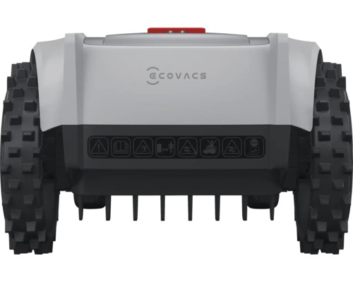 Pohled zezadu na robotickou sekačku Ecovacs GOAT s hrubými pneumatikami