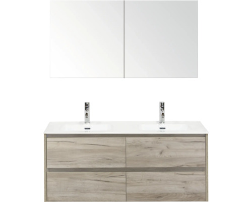 Koupelna s umyvadlovou skříňkou, dvě umyvadla, dvě vodovodní baterie a zrcadlová skříňka