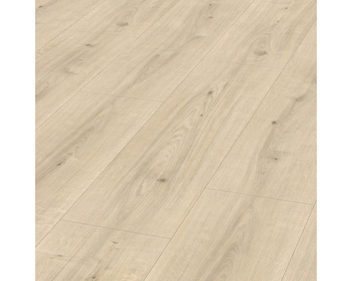 Světlá laminátová podlaha s dřevěnou strukturou