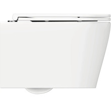 Detailní pohled na závěsný záchod s prkénkem