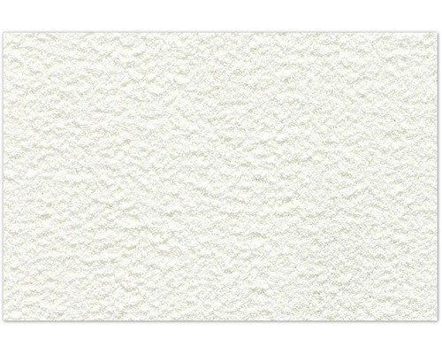 Detail bílého omítkového povrchu s hrubou texturou.