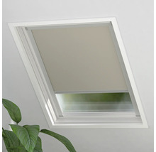 Střešní okno s roletou pro zatemnění