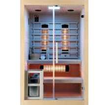 Vnitřní pohled na saunu s dřevěným interiérem, infračervenými zářiči a skleněnou přední stranou