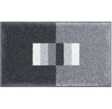 Koberec s geometrickým vzorem