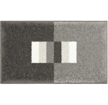 Koberec s geometrickým vzorem
