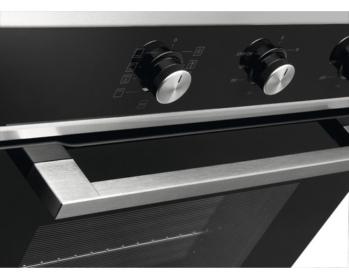 Detail trouby s otočnými knoflíky a madlem